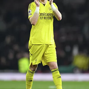 Arsenal's Aaron Ramsdale Acknowledges Supporters After Draw Against Southampton