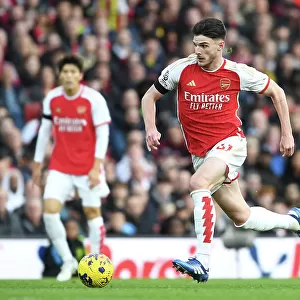Arsenal's Declan Rice Drives Past Sheffield United in 2023-24 Premier League Clash