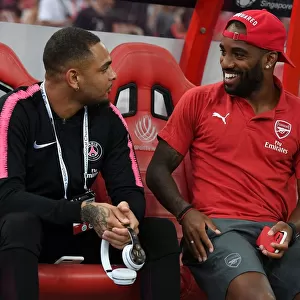 Arsenal's Lacazette and PSG's Kurzawa Share Pre-Match Chat at 2018 International Champions Cup in Singapore
