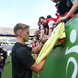 Arsenal's Rob Holding Interacts with Fans Before Arsenal vs. Chelsea - Florida Cup 2022-23