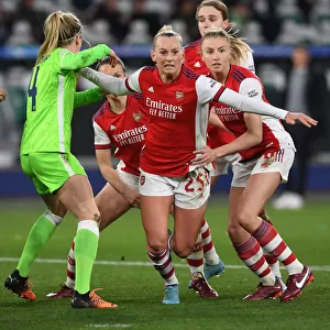 Blackstenius vs. Williamson: Epic Showdown in Arsenal Women's Champions League Match against VfL Wolfsburg
