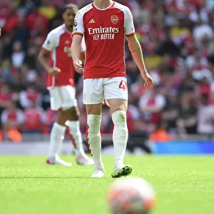Declan Rice in Action: Arsenal vs. Nottingham Forest - Premier League 2023-24