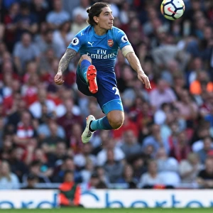 Hector Bellerin: The Unyielding Battle at Anfield - Liverpool vs. Arsenal, 2017-18 Premier League