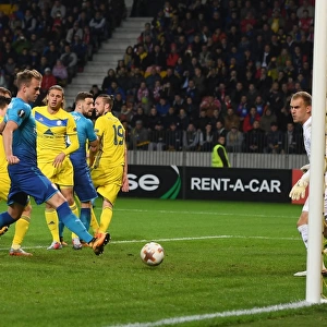 Rob Holding Scores Third for Arsenal against BATE Borisov in Europa League