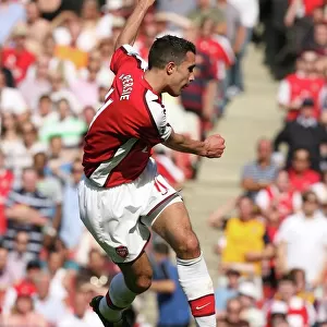 Robin van Persie scores his 2nd Arsenal goal
