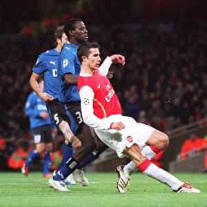 Robin van Persie's Debut Goal: Arsenal's Victory over Hamburg (Champions League, Group G, 2006)