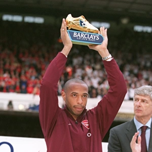 Thierry Henry with the Golden Boot: Arsenal's Victory over Tottenham Hotspur, 4:2 FA Premiership, Highbury, London, 2006