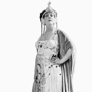 Louise Edvina (1880-1940) Canadian soprano in title role of the courtesan in Massenet s
