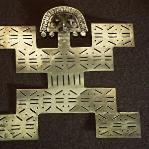 Pectoral anthropomorphous key man type in smelted gold shaped by cire perdue (lost-wax process for shaping metal). From the Quimbaya area, Colombia, Tolima civilization