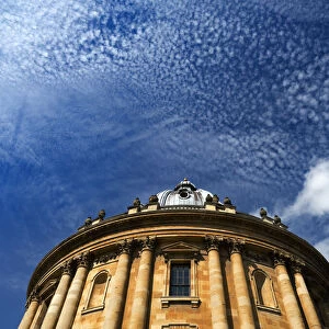 The Radcliffe Camera in Oxford, early on a fine late-summer morning