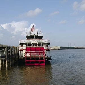 USA, Louisiana, New Orleans, steamboat on Mississippi river