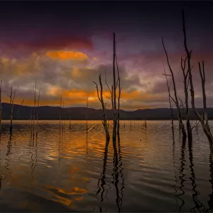 Lake Bellfield dawn, Grampians, Western Victoria, Australia