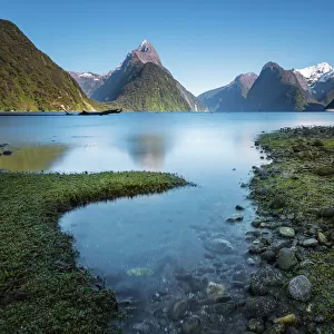 New Zealand Heritage Sites Postcard Collection: Te Wahipounamu