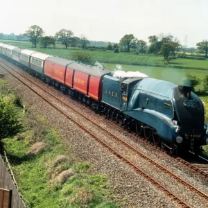 Mallard 4-6-2 steam locomotive, no 4468, 1938