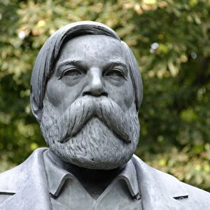 Bronze figure, Friedrich Engels monument, detail, Marx-Engels-Forum, Berlin, Germany