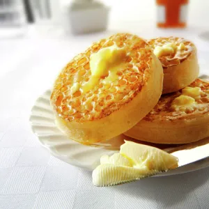 Buttered crumpets