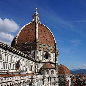 FaAzade and Dome of Cathedral of Florence, Italy