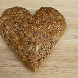 Heart-shaped mixed-seed roll