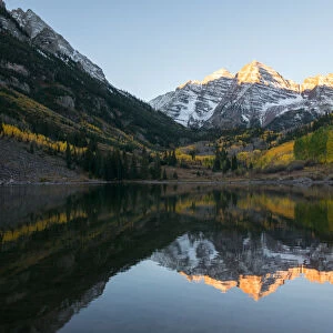 Full reflection of Maroon bells autumn, Colorado