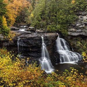 Scenic view of Blackwater Falls in autumn, Blackwater Falls State Park in Davis, West Virginia, USA