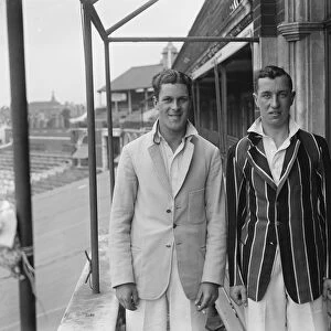 Cambridge University cricketer s. E F Longregg ( left ) and E T Killick. June 1928