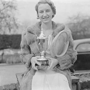 Mary Hardwick wins title in Roehampton tournament. Kay Stammers in car smash before match
