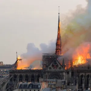 France-Fire-Notre Dame