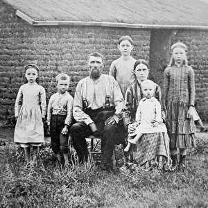 American pioneer family, c. 1870 (b / w photo)