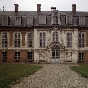 Baroque architecture: facade of the Hotel des Rams (17th century), Abbeville, Somme (80)