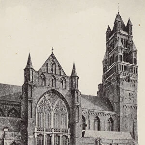 The Cathedral Saint Sauveur (b / w photo)