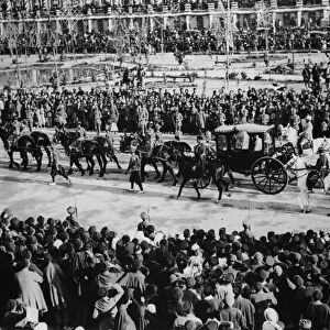 Coronation procession, Tehran, 1926 (b / w photo)