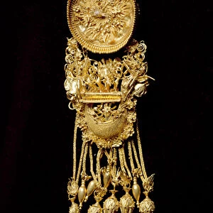 Earring, from Feodosian necropolis, the Crimea, 4th century BC (gold)