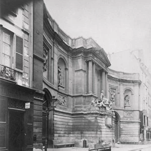 Fontaine des Quatre-Saisons, Rue de Grenelle, Paris, 7th Arrondissement, 1898 (b / w photo)