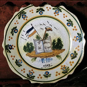 French revolution: porcelain plate celebrating the Republic and decoree of its emblems