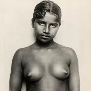Girl of the Rodiya Caste in Sri Lanka (b / w photo)