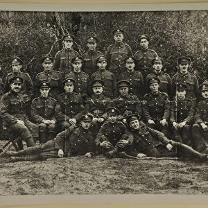 Group portrait, possibly the Leicester Royal Horse Artillery, 1914-15 (b / w photo)