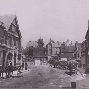 Leatherhead: Post Office and Clock Tower (b / w photo)
