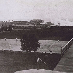 Old Orchard House, Maine: Lawn tennis courts (b / w photo)