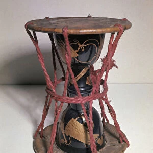 Otsuzumi: hourglass-shaped Japanese drum, 16th century