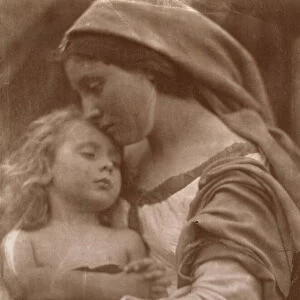 Portrait of mother and child (b / w photo)