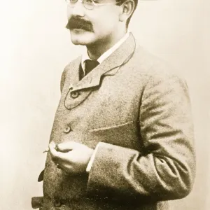 Rudyard Kipling, 1908(photo) Rudyard Kipling, 1908(photo)