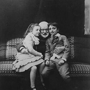 Victor Hugo (1802-85) and his grandchildren Georges and Jeanne, 1881 (b / w photo)