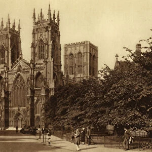 York: The Minster, West Front (b / w photo)