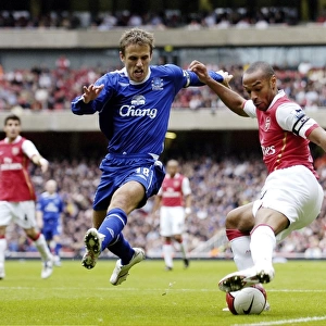 Arsenal v Everton 28 / 10 / 06 Arsenals Thierry Henry and Evertons Phil Neville in action
