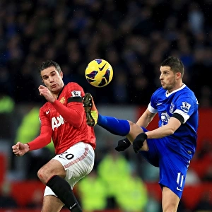 Battle for the Ball: Mirallas vs. van Persie - Manchester United vs. Everton (2-0) at Old Trafford