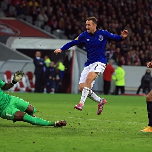 Everton's Aidan McGeady: UEFA Europa League Showdown Against Lille OSC - Seizing the Golden Opportunity