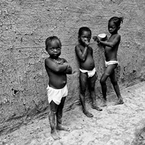 Three girls-I (Djenné, Mali)