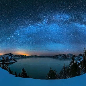 Starry night over the Crater Lake