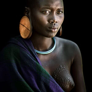 Suri tribes girl