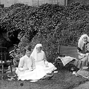 Nurses from the 3rd Northern General Hospital, Longshaw Lodge Auxiliary Hospital, Grindleford, World War I